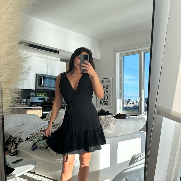 Aqua Dresses & Skirts - Aqua ruffle front tie dress